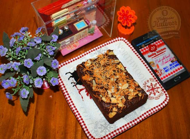 Brownies Almond & Chesee Amily Kitchen - Foto: Edwin