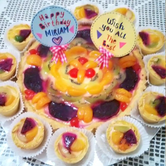 Birthday package - Delicious Pie'N Cake harga Rp 200.000,-