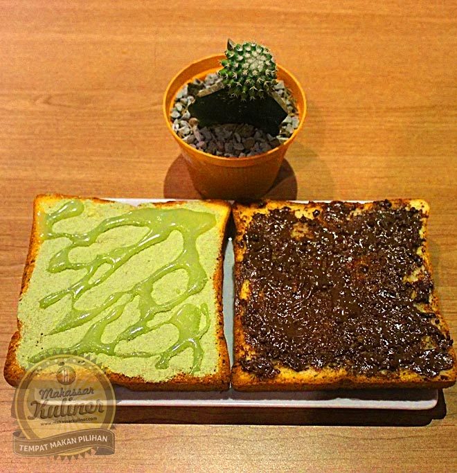 Toast bread taro dan ovomaltin, seharga 18 ribu -Mycoffee