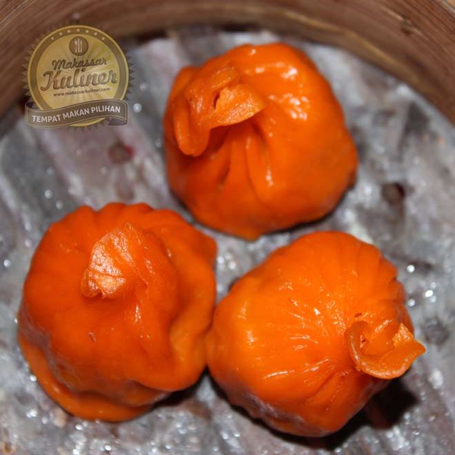 Dimasum Xiao long bao: (ayam dan crab stick) - Dimsum Mbledos
