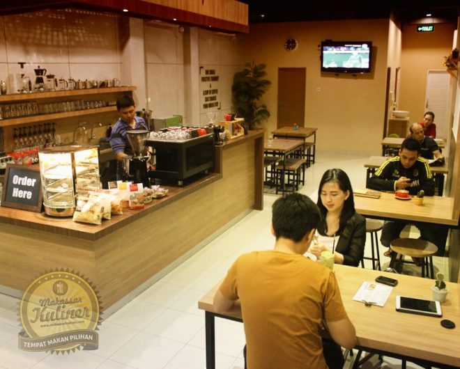 suasana mycofee Jl Pasar Ikan no 46 Makassar