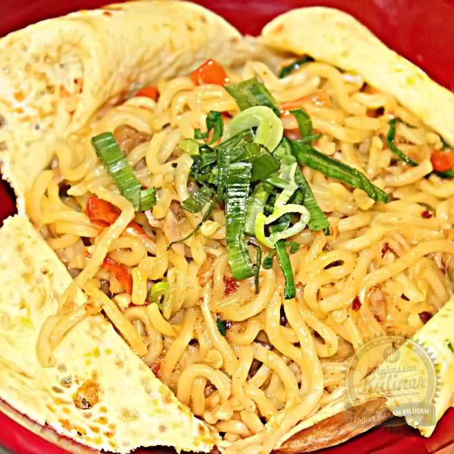 Indomie Deluxe - Woles: Tuna Telur Cabai Tomat Bawang Rp 14.900,-