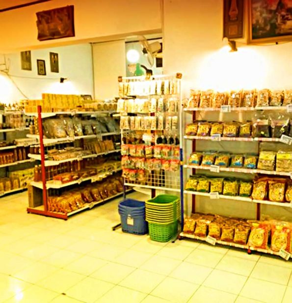 Otak Otak Makassar Ibu Sanny Jln. Singa No.9 Makassar, dan Jl. Lasinrang No.47 Makassar