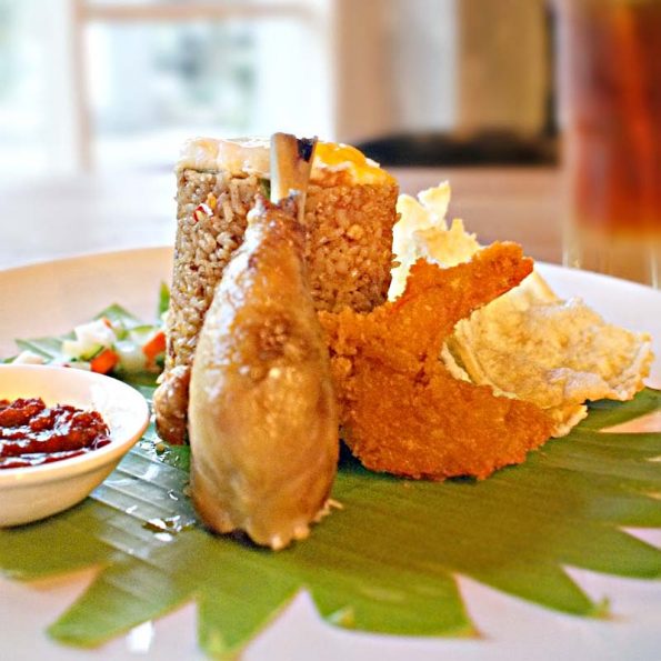 Dalton Hotel - Nasi goreng kampung, harga Rp.55.000,-nett/pax