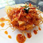 Kare Mie Seafood yang Crunchy ala Raising Hotel