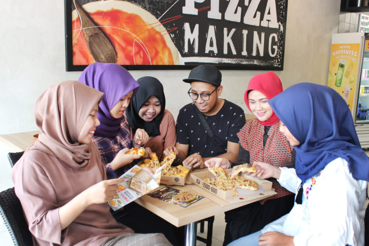 Pizza Hut Delivery - Makassar kuliner